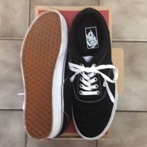 Vans Dohney black and white sneakers